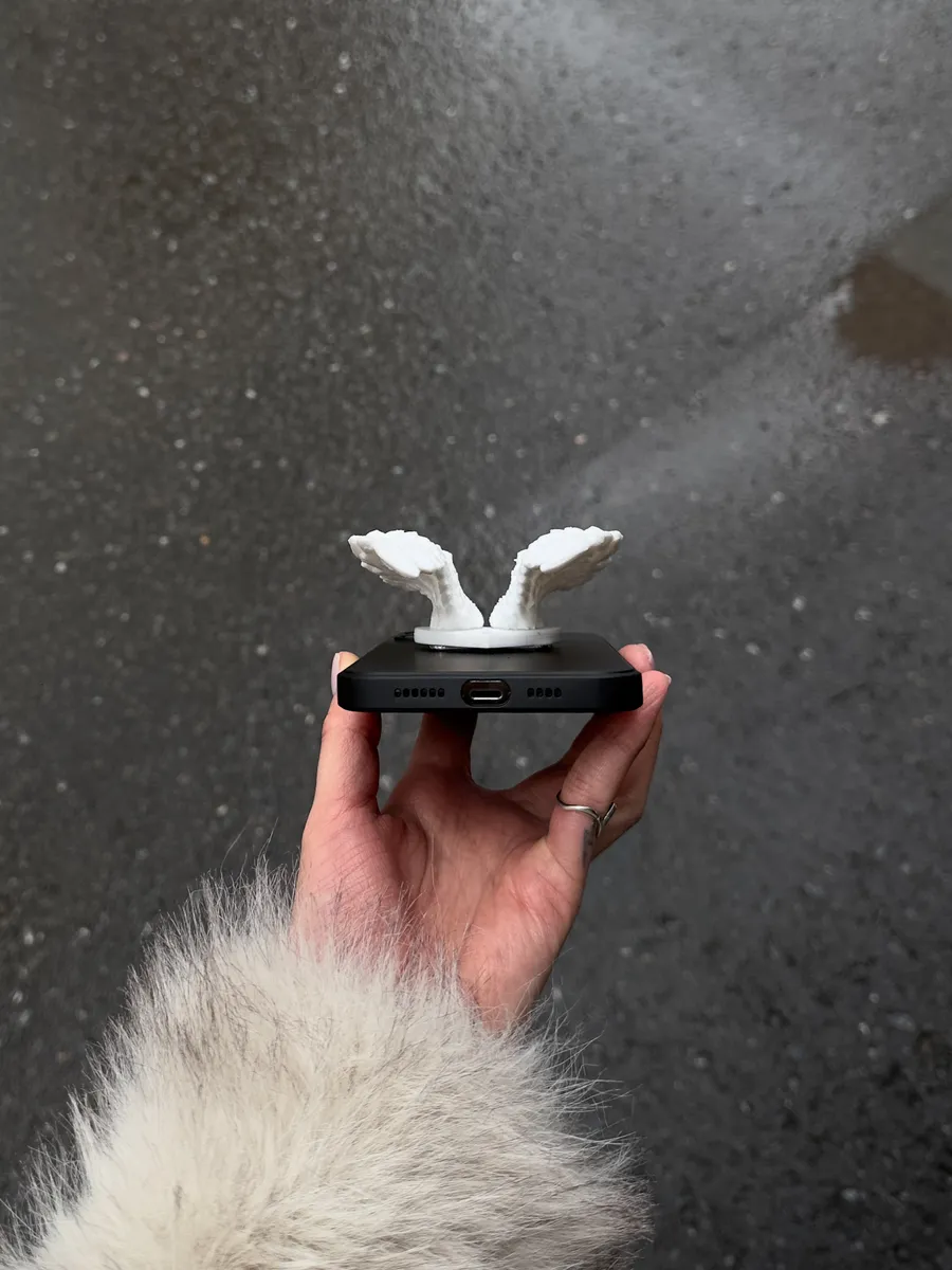 3D Magnetic Wing Phone Stand