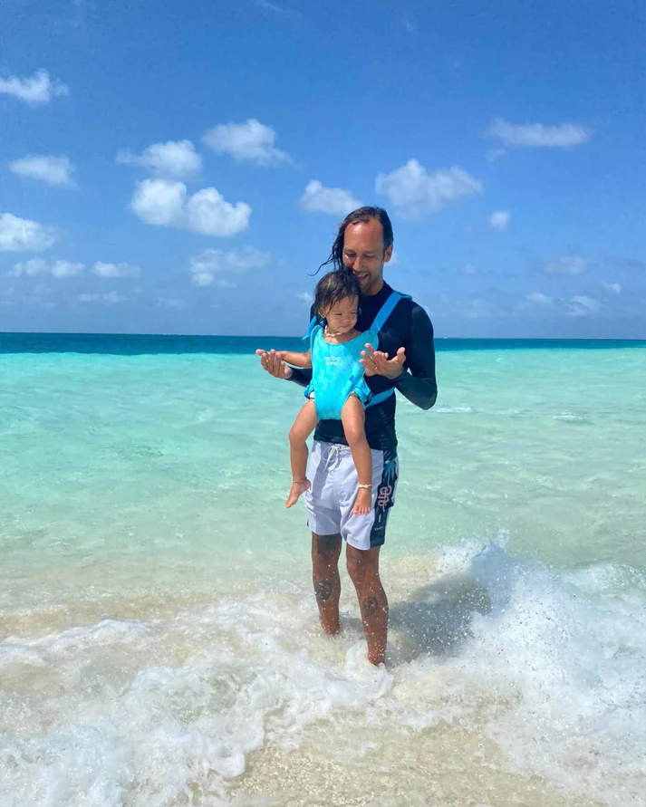 Diving-Friendly Dual-Use Baby Carrier